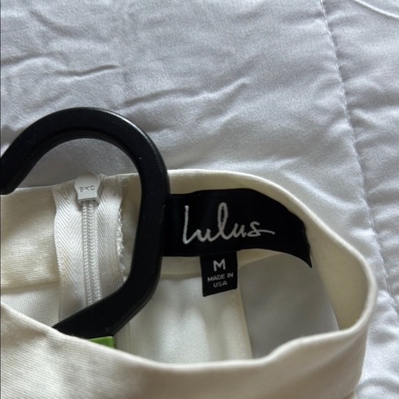 Lulus Cream Sleeveless Dress- size medium - Picture 3 of 3